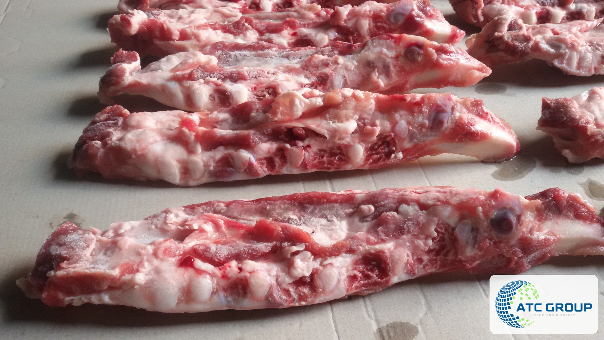 Sternums de porc congelés – vue complémentaire du produit