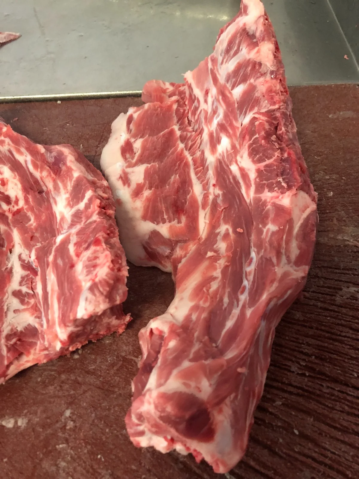 Pork neck bones, meaty grade – meat on the bone
