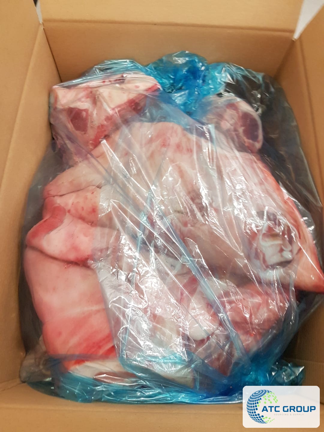 Frozen pork half heads – export packaging